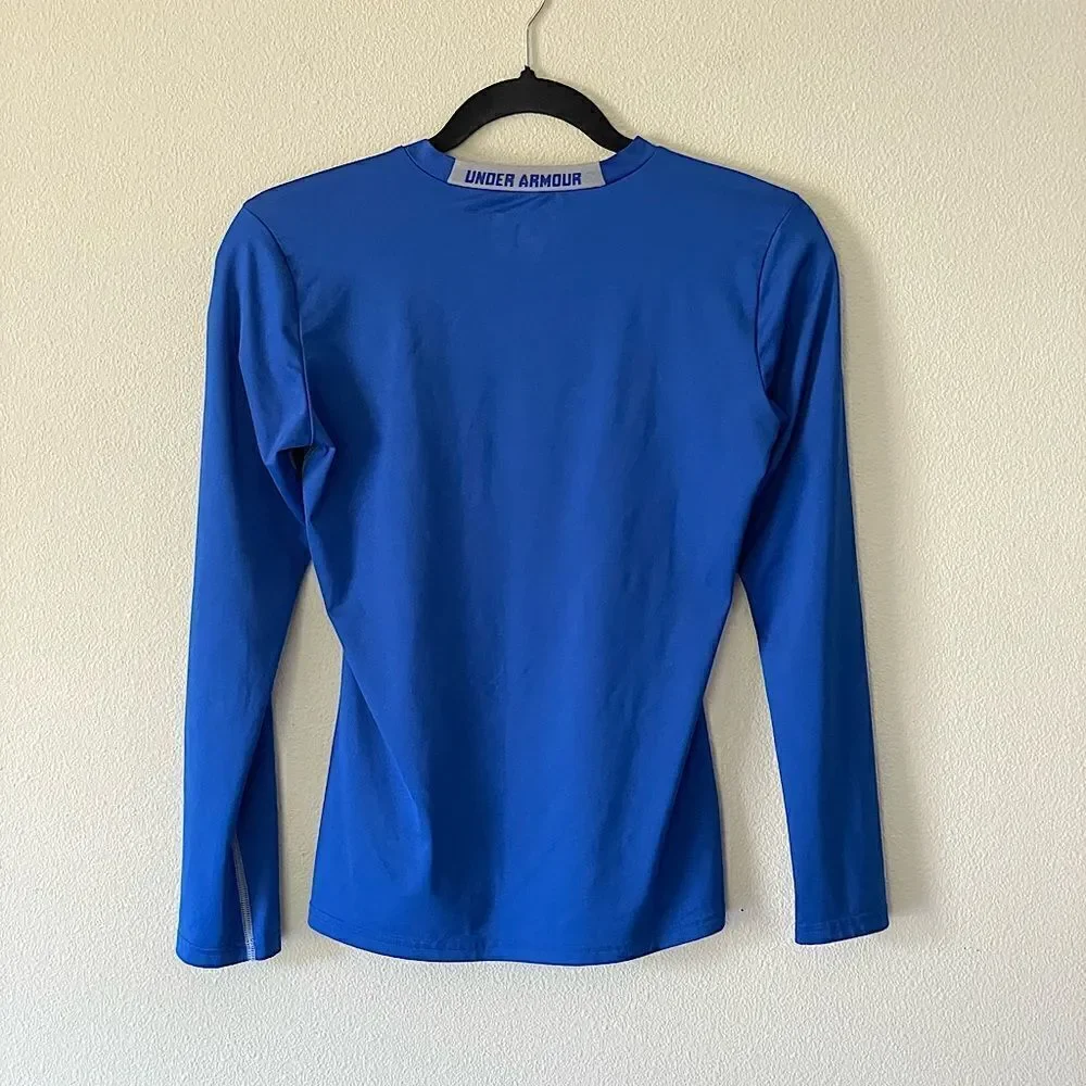 Youth, Under Armour “Heat Gear”, Fitted, Long Sleeve, Athletic Under-Shirt. Lg.